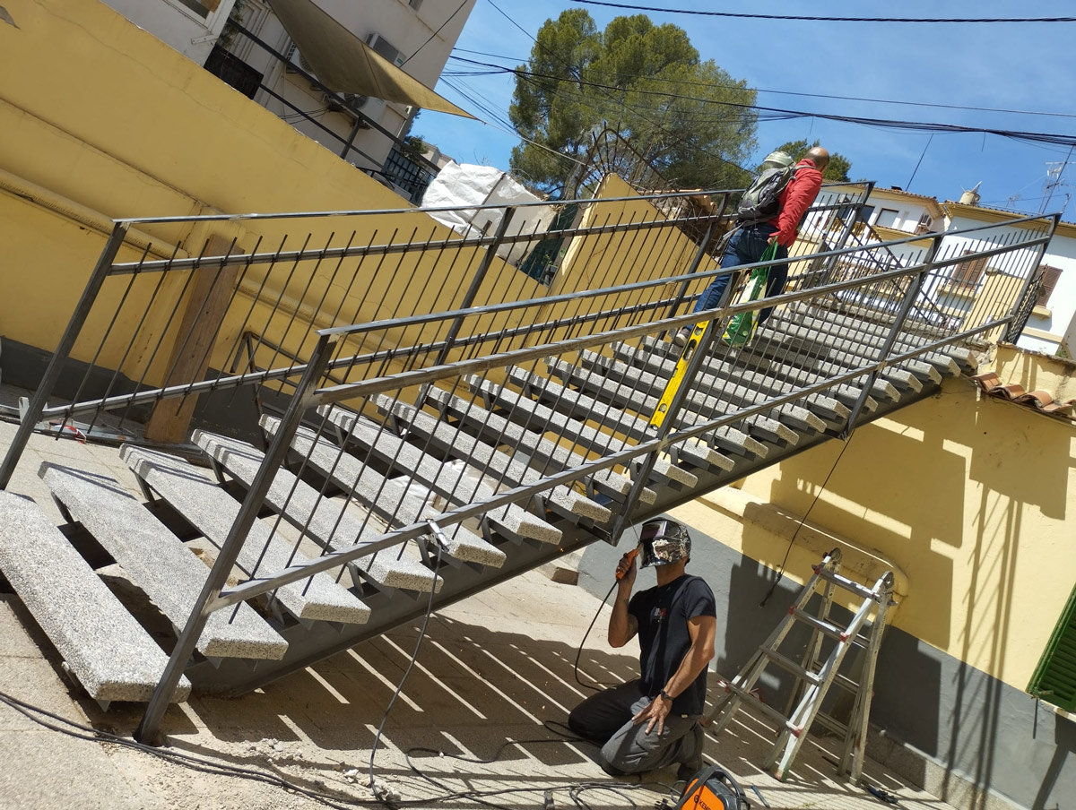 herrería escaleras exteriores en mallorca