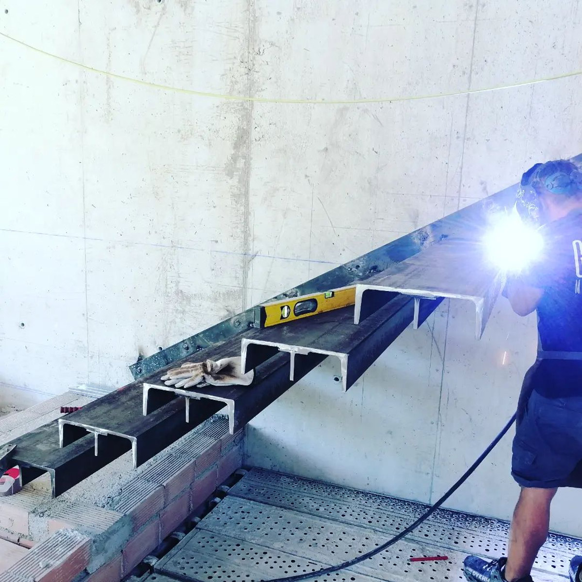 trabajos de herrería de escaleras