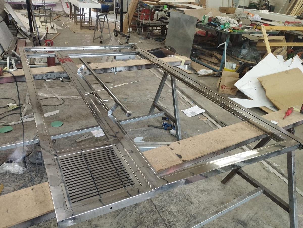 Puertas correderas, seccionables, abatibles y peatonales